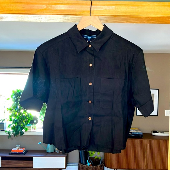 NWT, Shore brand, Layla Short Sleeve Button down, size Small. - Picture 1 of 5